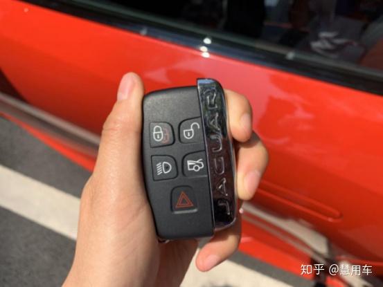 日产汽车的钥匙孔数量