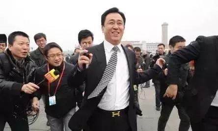 许家印前妻半年花费400万美元，一场奢华的财务盛宴？