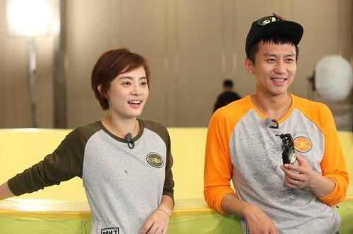 邓超与孙俪携子女出席F1赛事，亲子同场竞技的温馨画面