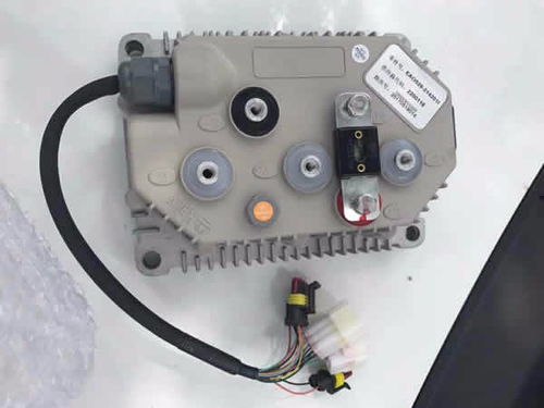 汽车充电器开关价格解析与选择指南 汽车充电器开关价格解析与选择指南
