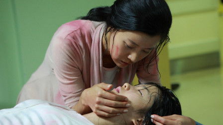 受虐致死男童昏迷时听到妈妈的声音流泪