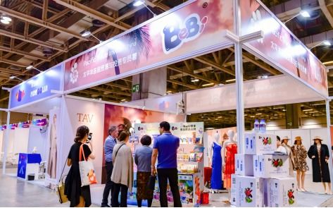 美国文具店进口商品关税大涨引发市场关注