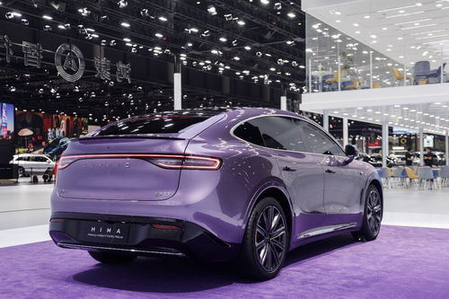 小米YU7、Model Y和智界R7的后排对比评测